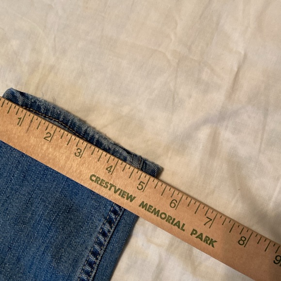 WHBM 8 skinny jean crop.  Distressed some.  See pictures for fit, they stretch. - Picture 6 of 12